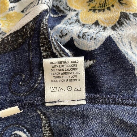 Coco Bianco Bell Sleeve Tunic in Blue and yellow XL silky soft - Picture 6 of 6